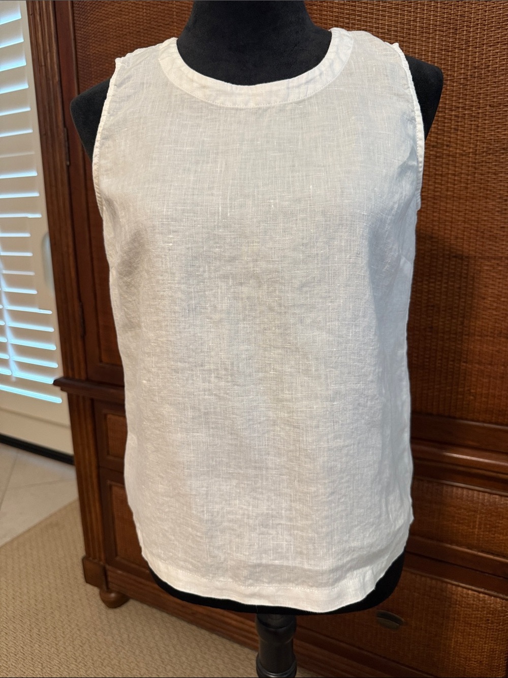 Quince White Linen Crewneck Tank Top
